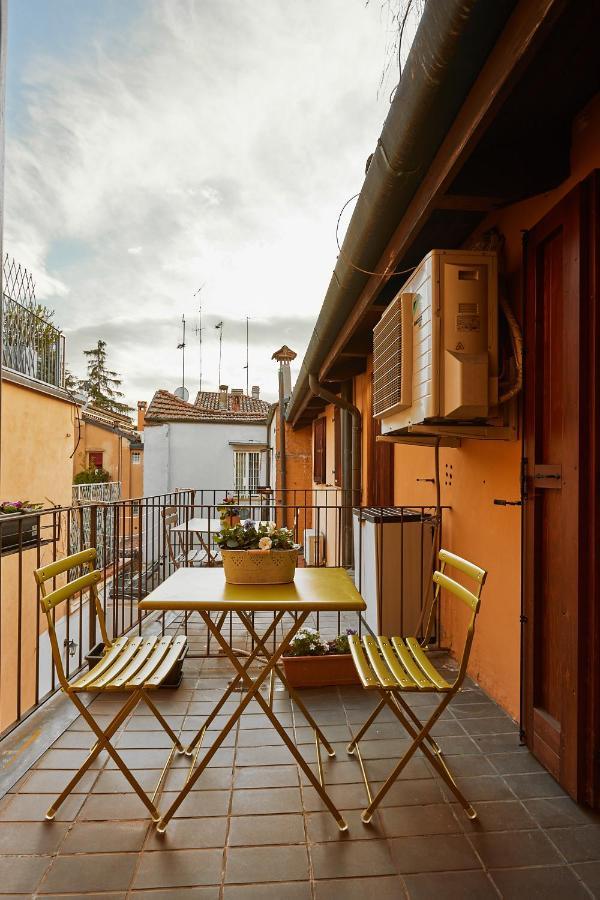 Italian Design Small Attic Bologna Exterior photo
